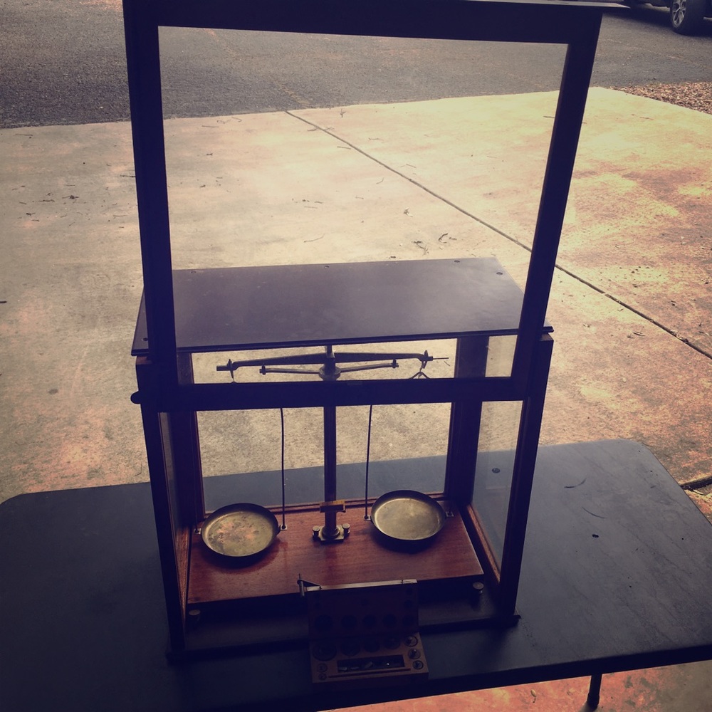 Balance weigher
